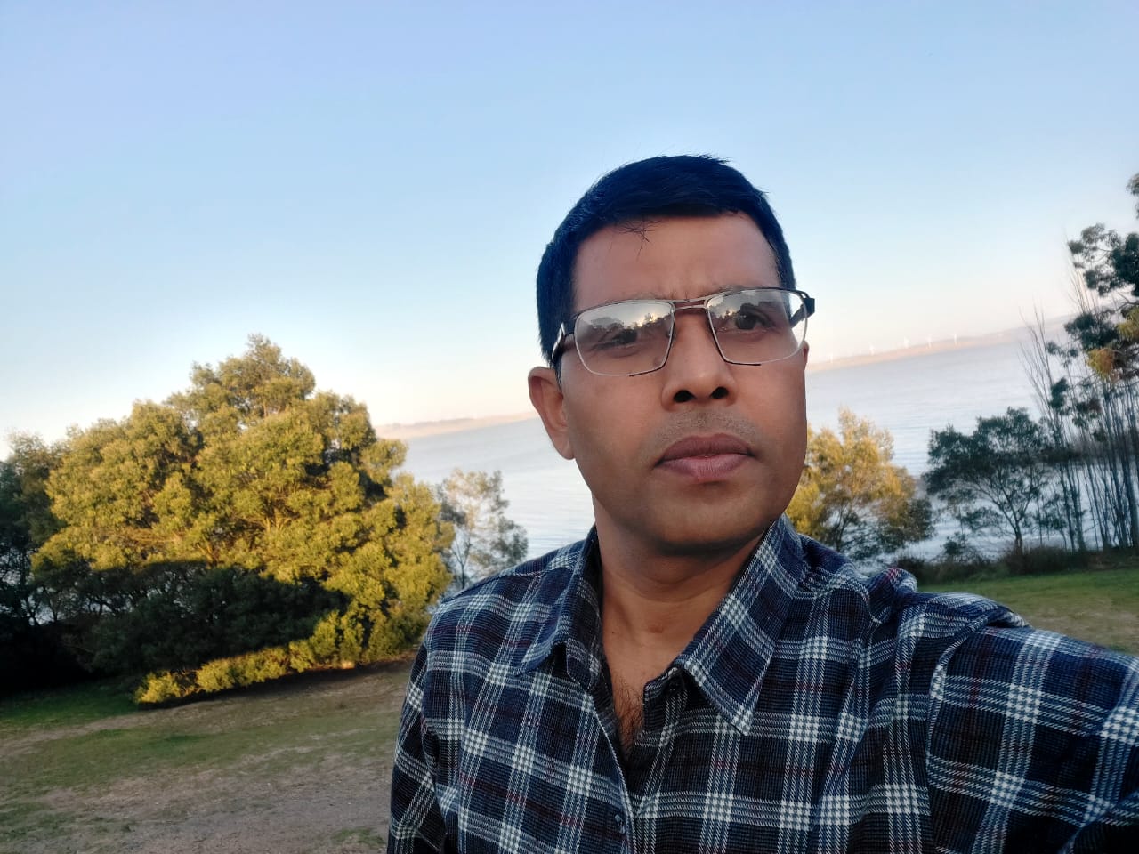 के कर्मचारीतन्त्रका विकल्प संभव छ ?